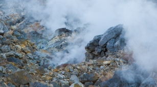 Steaming sulphur vents, Owakaduni, Hakone
